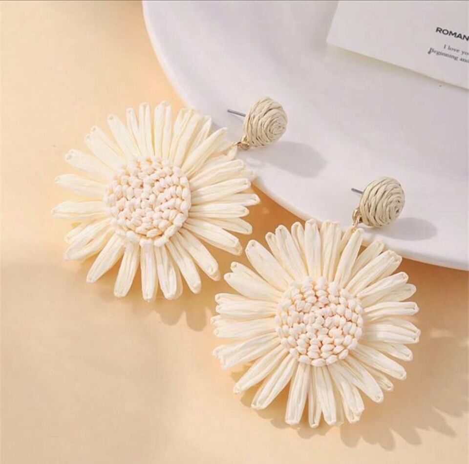 Boho Daisy Earrings 🌻