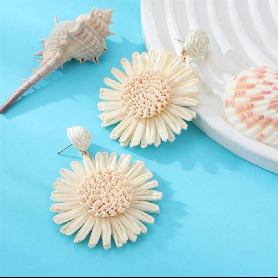 Boho Daisy Earrings 🌻