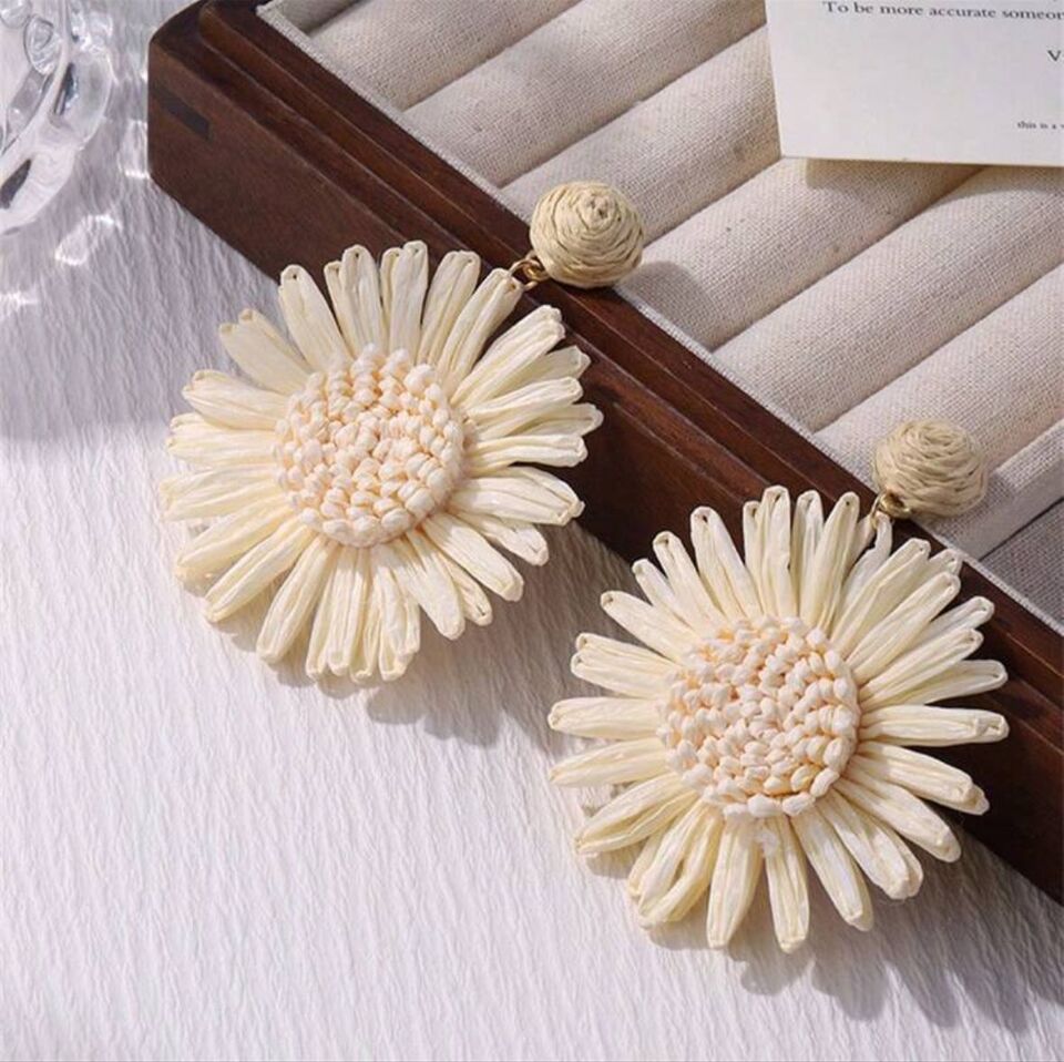 Boho Daisy Earrings 🌻