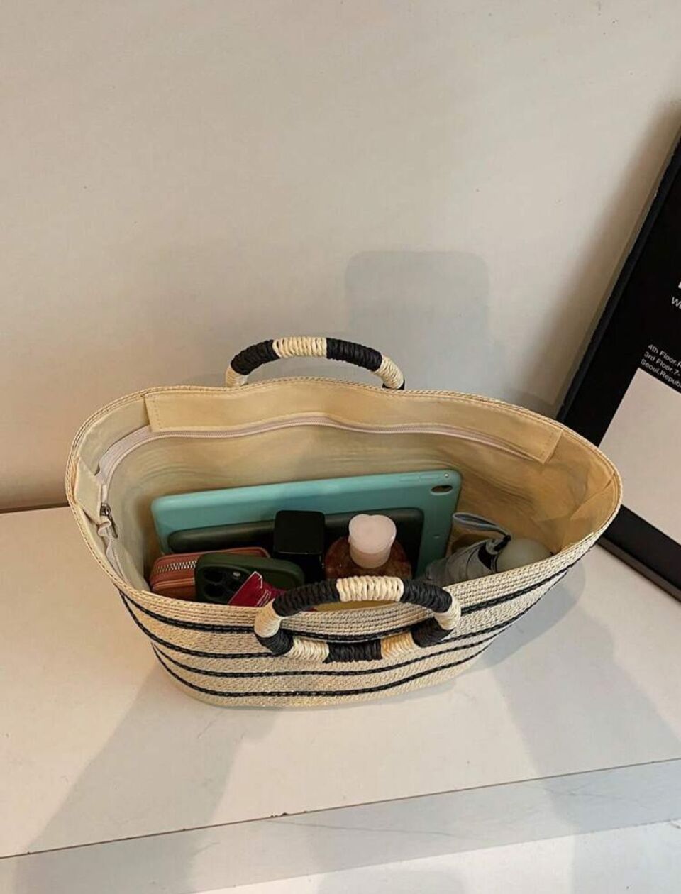 Coastal Loop Tote 🍸