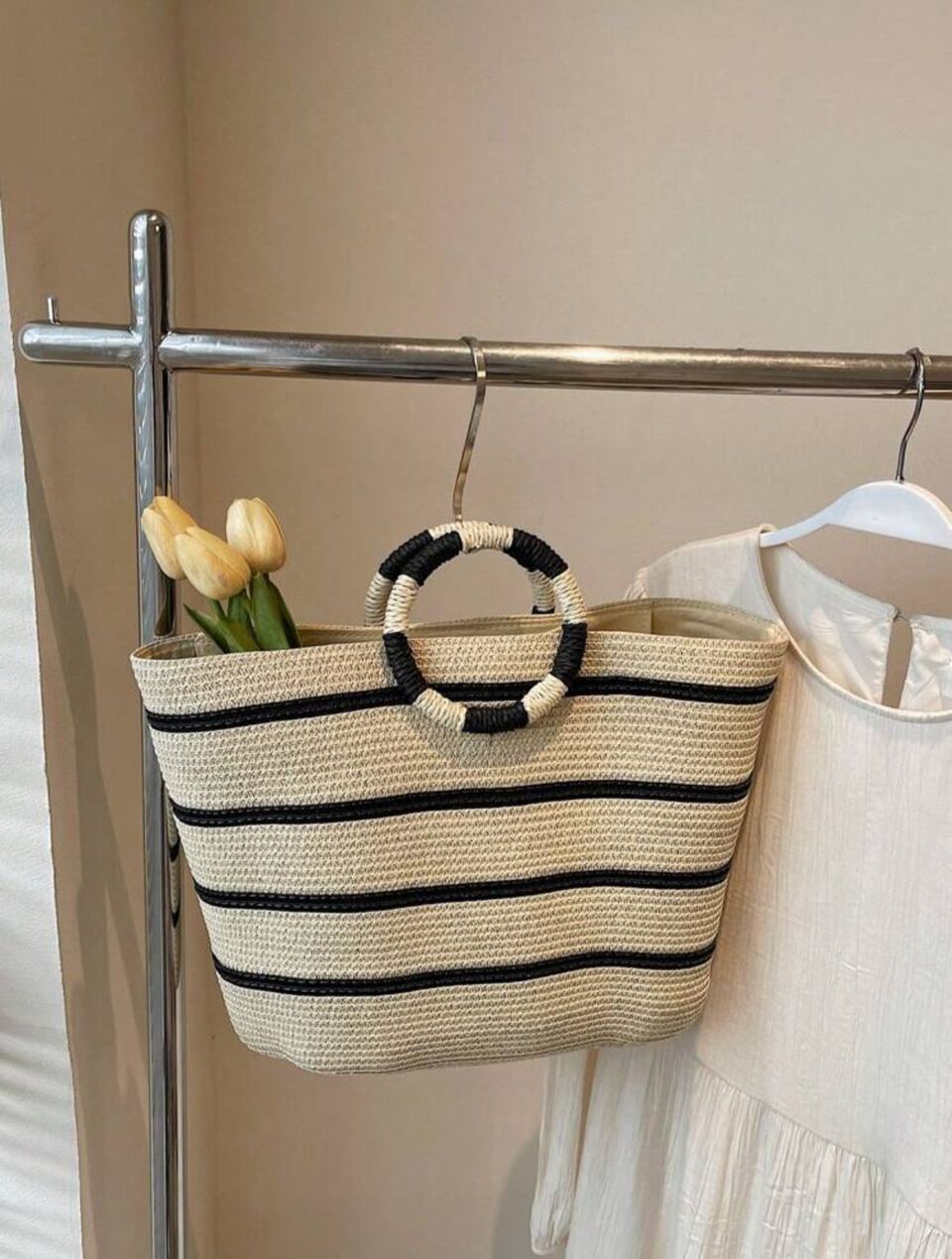 Coastal Loop Tote 🍸