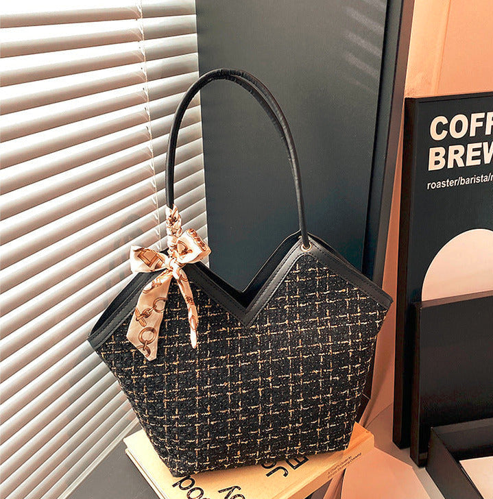 Tweed Charm Tote 🎀