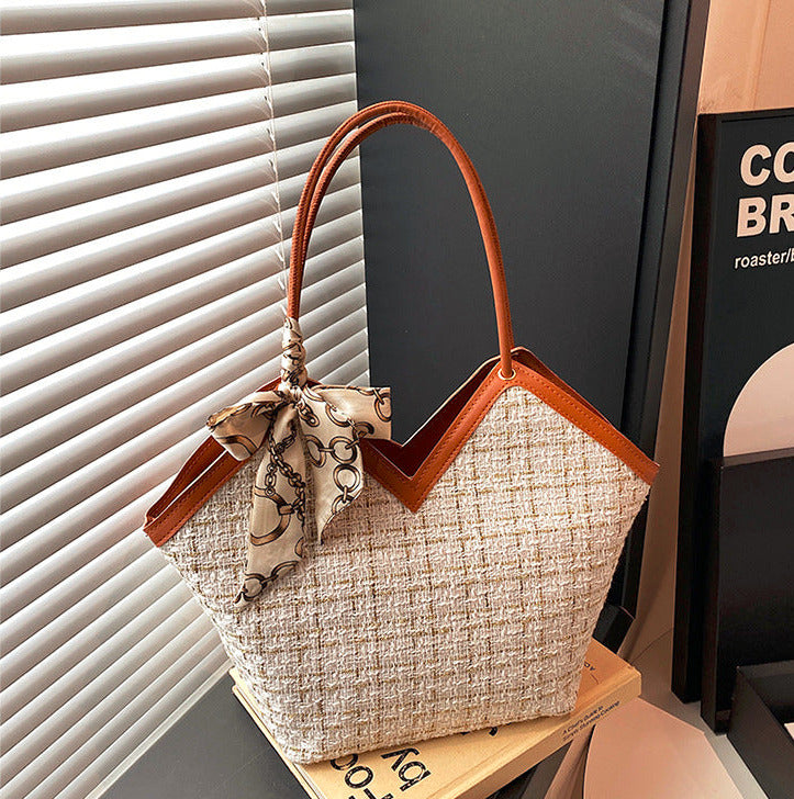 Tweed Charm Tote 🎀