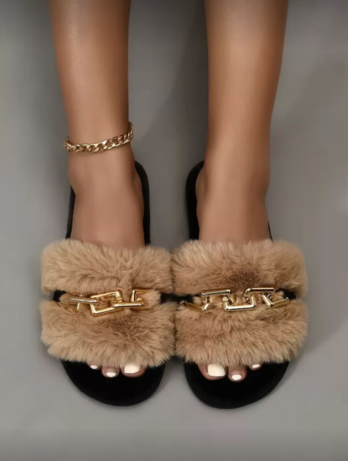 Luxe Fur Slides β¨