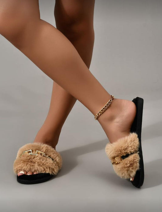 Luxe Fur Slides ✨
