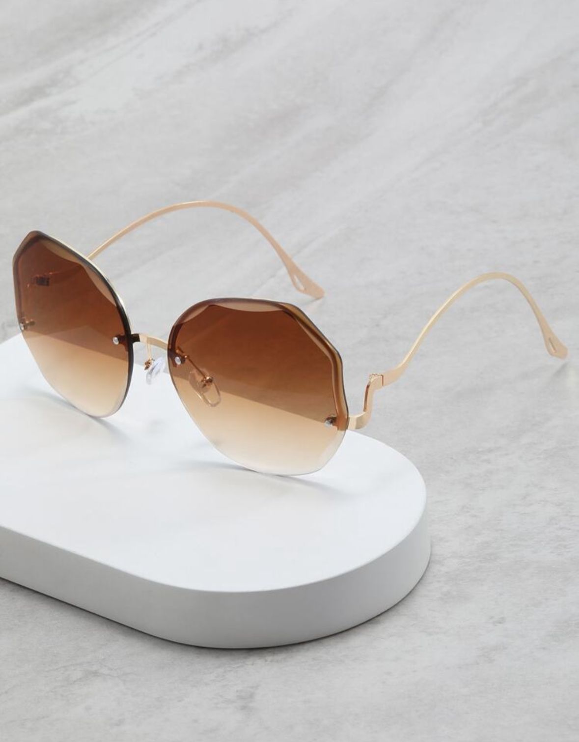 Gradient Luxe Sunglasses 🌈