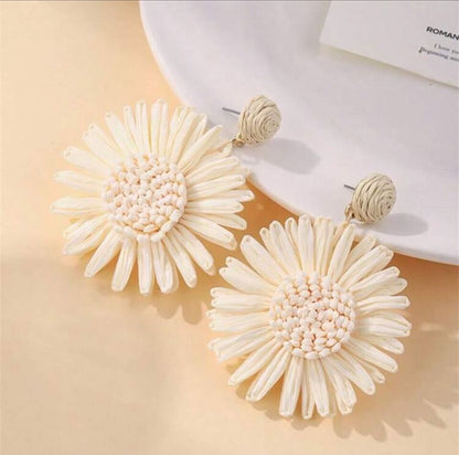 Boho Daisy Earrings 🌻