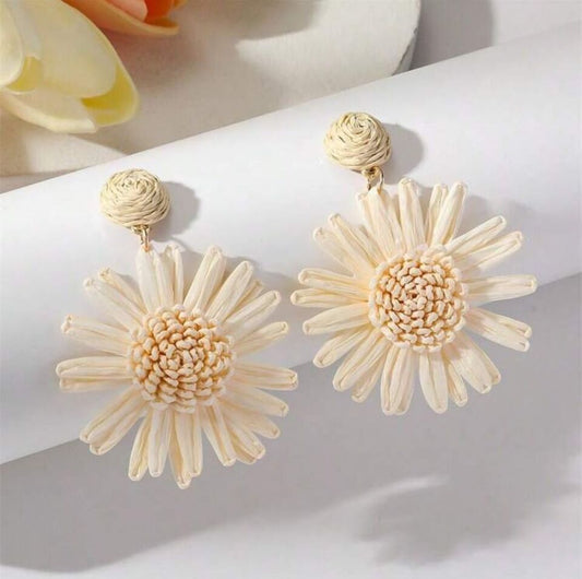 Boho Daisy Earrings 🌻