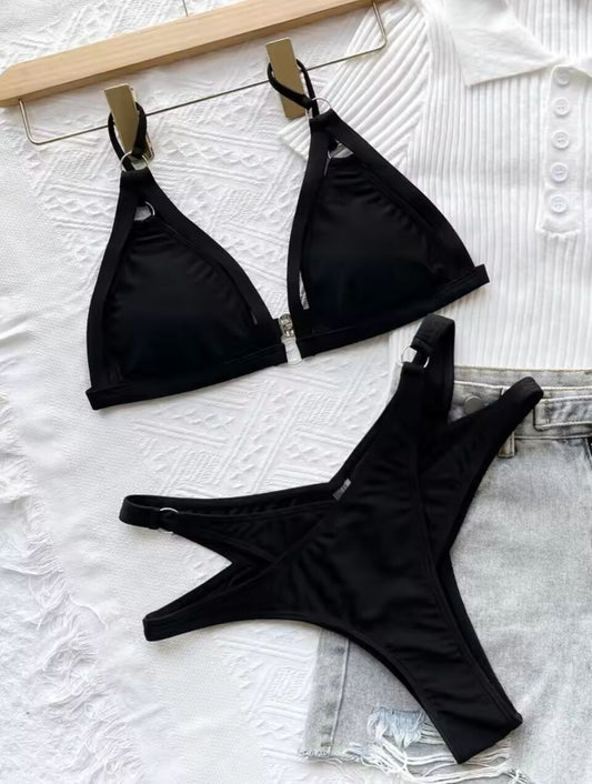 Bold Straps Bikini 🍷