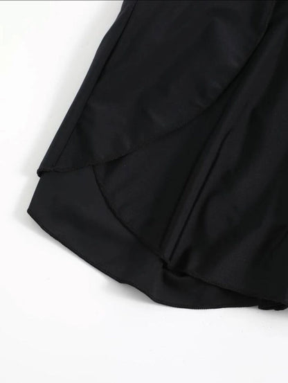 Breezy Bloom Shorts 🖤