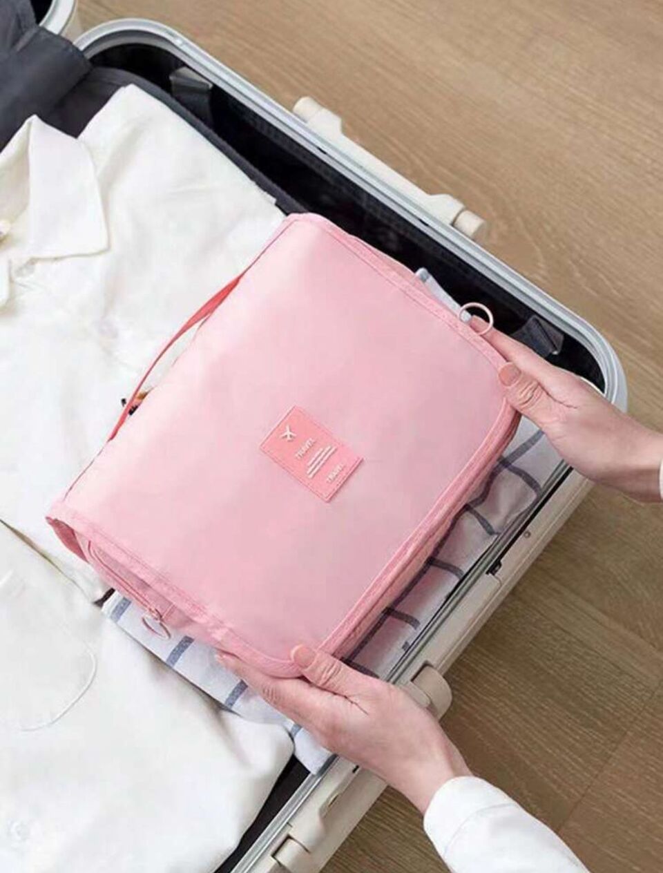 GlamPack Hanging Bag 💄