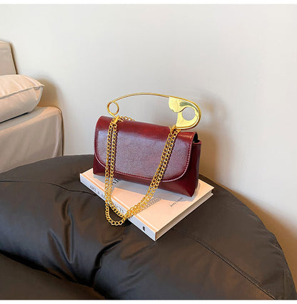 Luxe Chain Clutch 👜