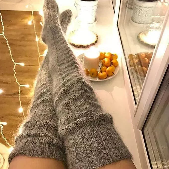 Cozy Cable Thighs 🧦