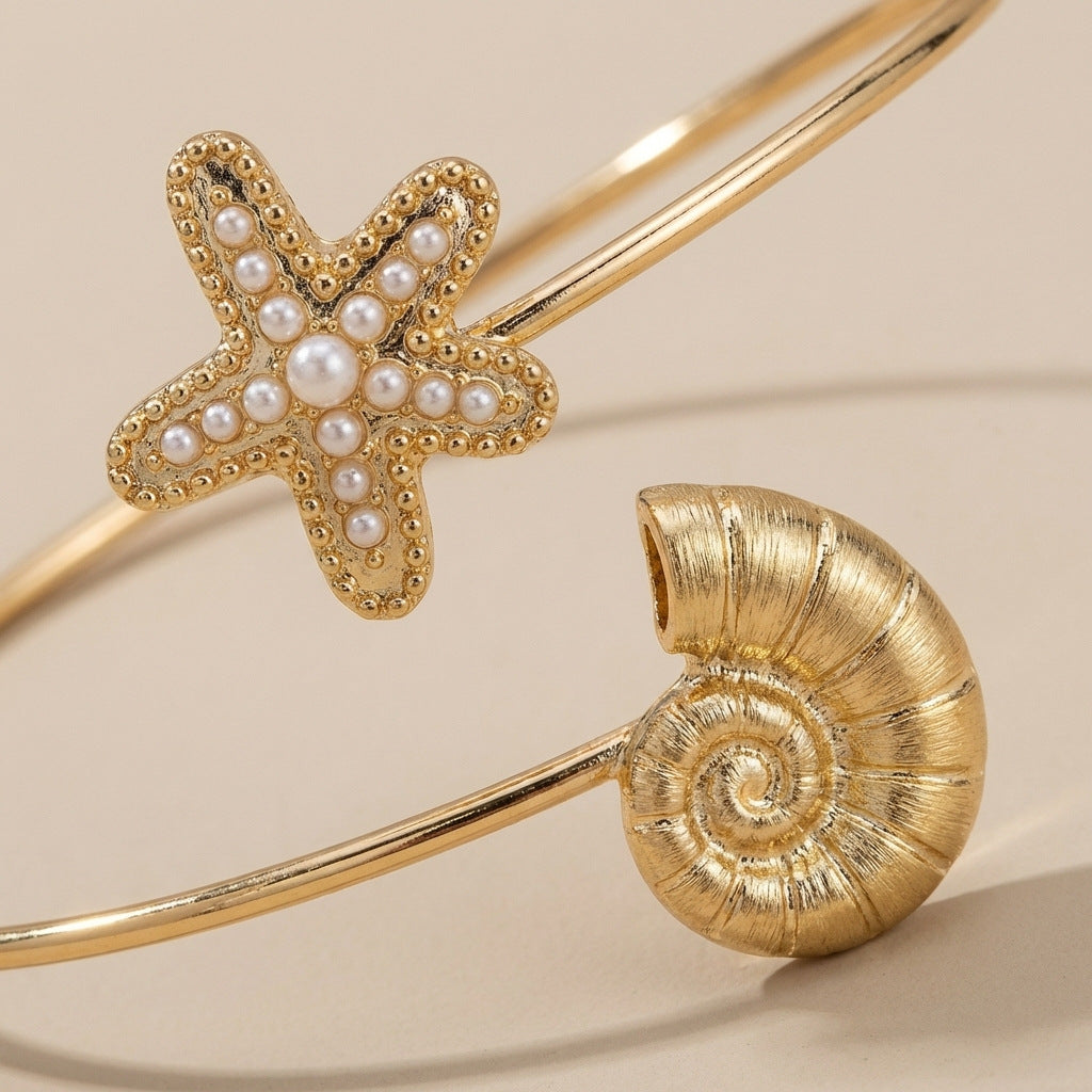 Star Shell Cuff ⭐