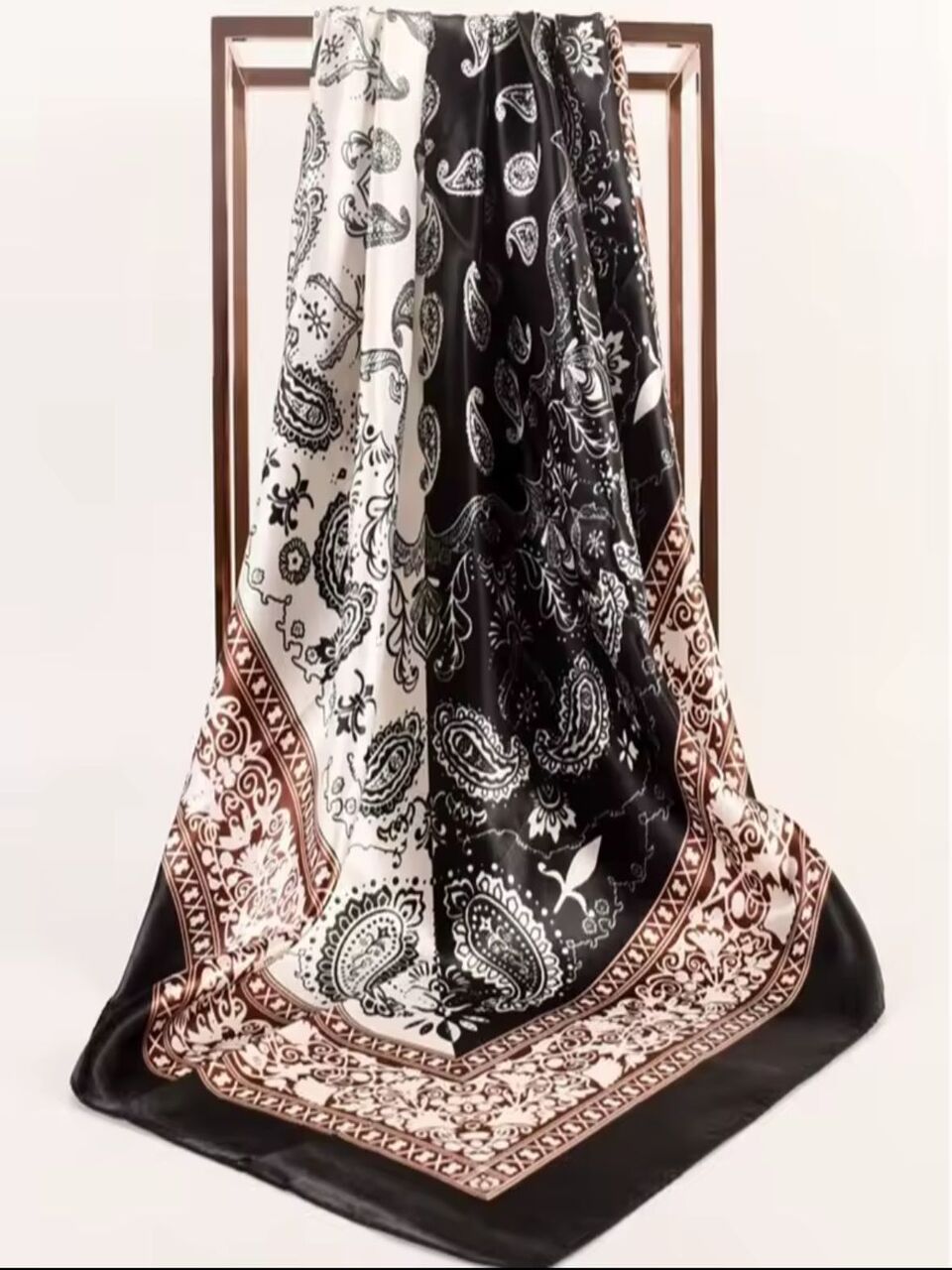 Paisley Chic Scarf 🧣