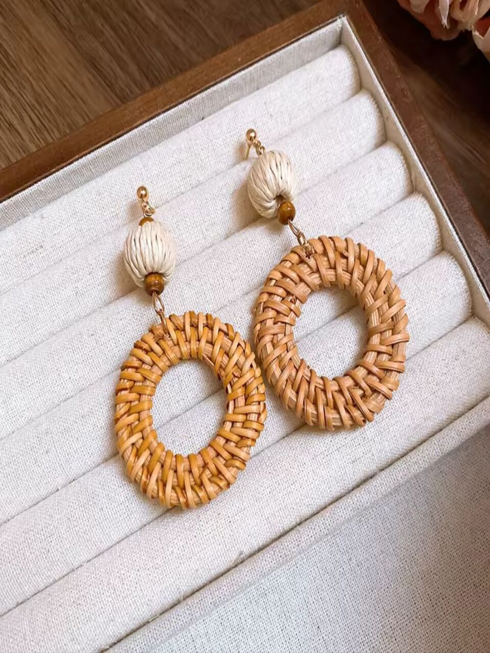 Rattan Hoop Earrings 🍩