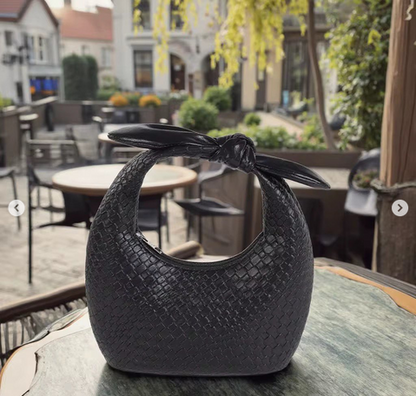 Metallic Knot Hobo 👜