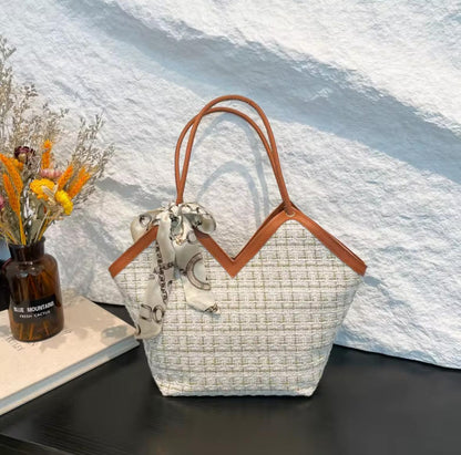 Tweed Charm Tote 🎀