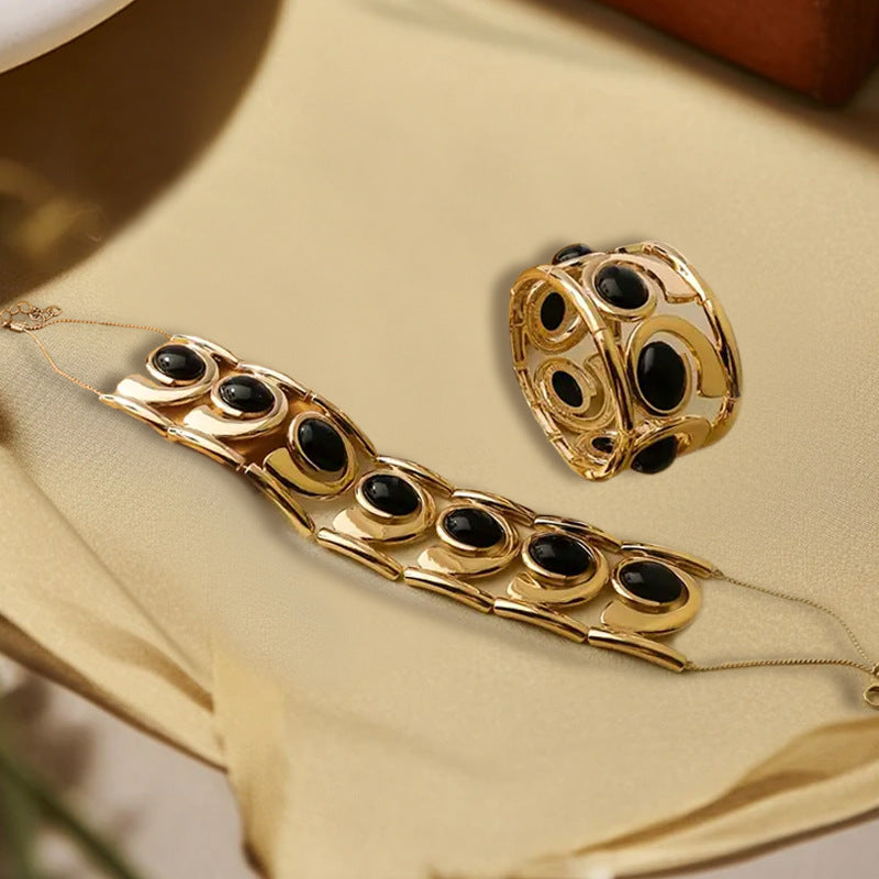 Regal Eclipse Choker 👑