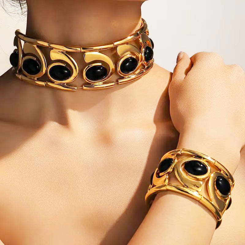 Regal Eclipse Choker 👑