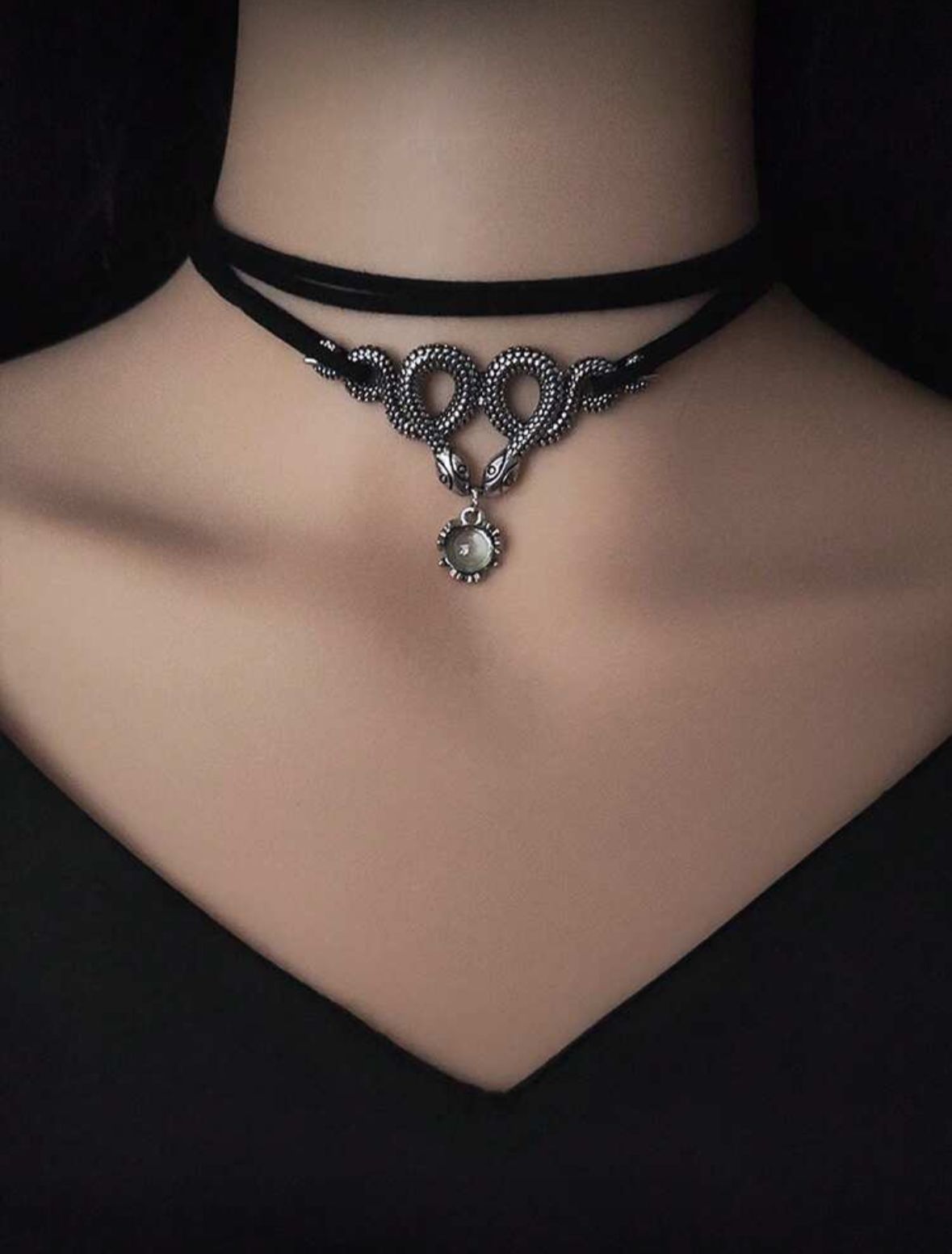 Serpent Embrace Choker 🐍