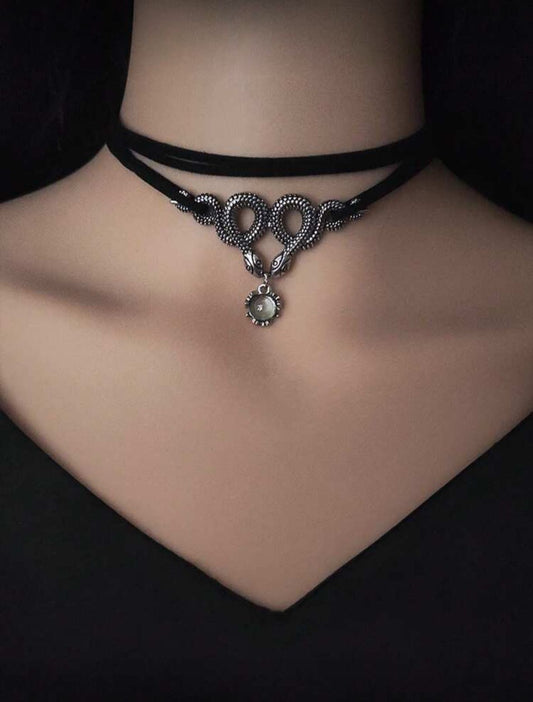Serpent Embrace Choker 🐍