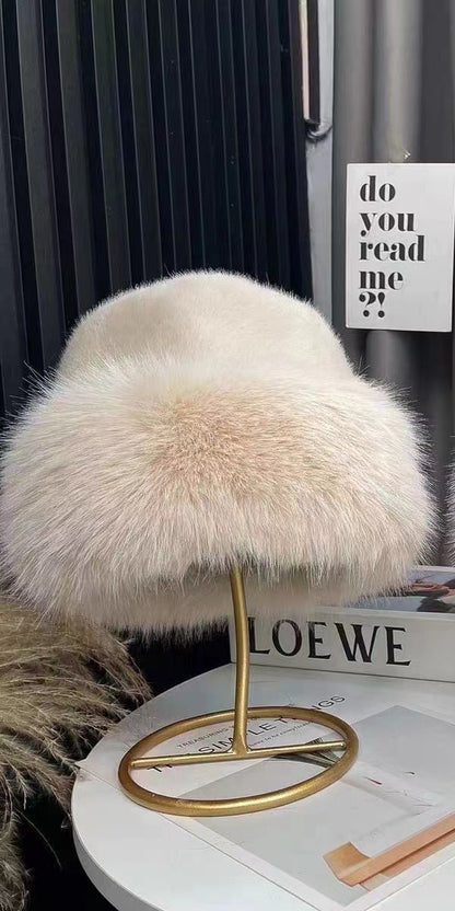 Luxe Furry Beret 🖤