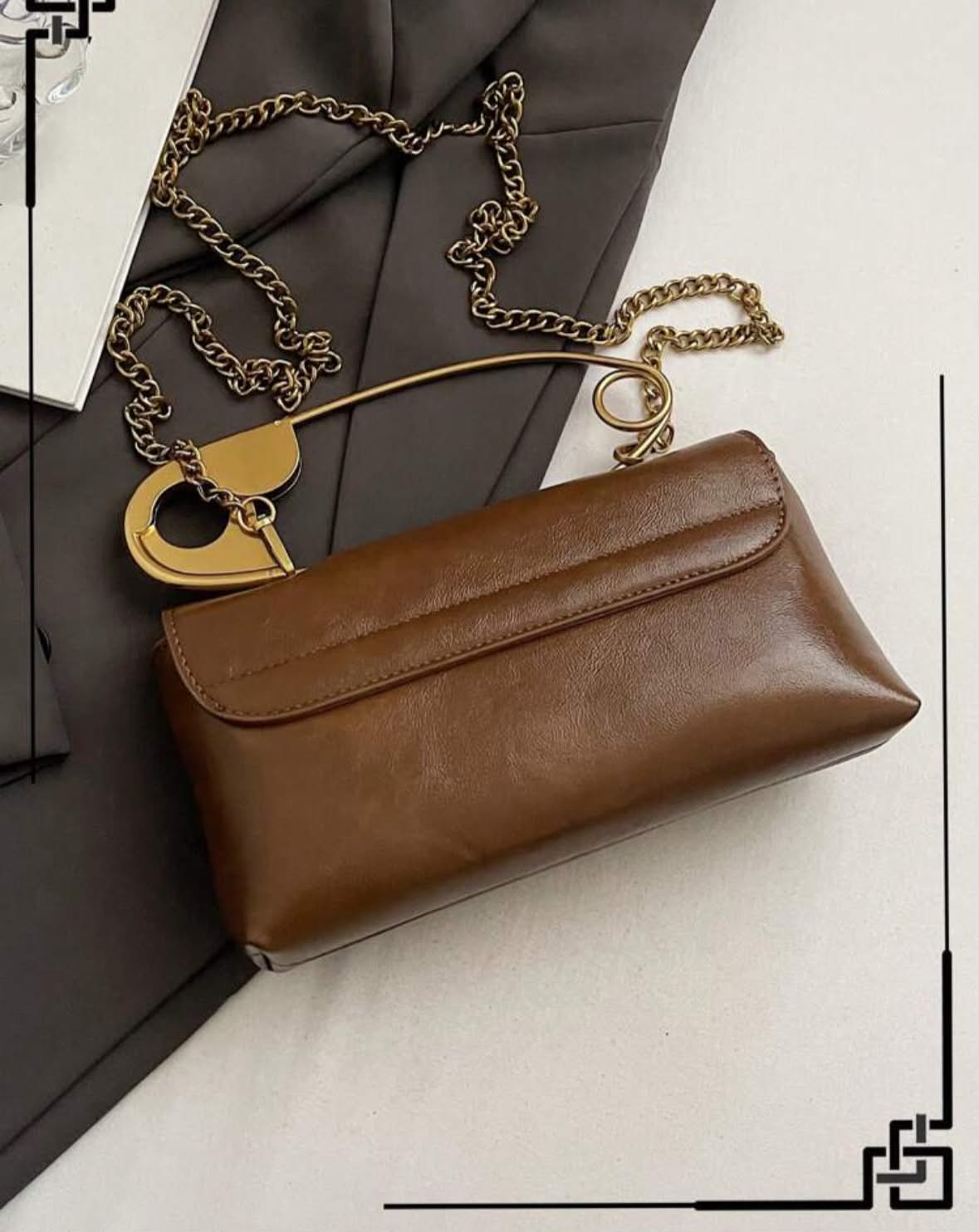 Luxe Chain Clutch 👜