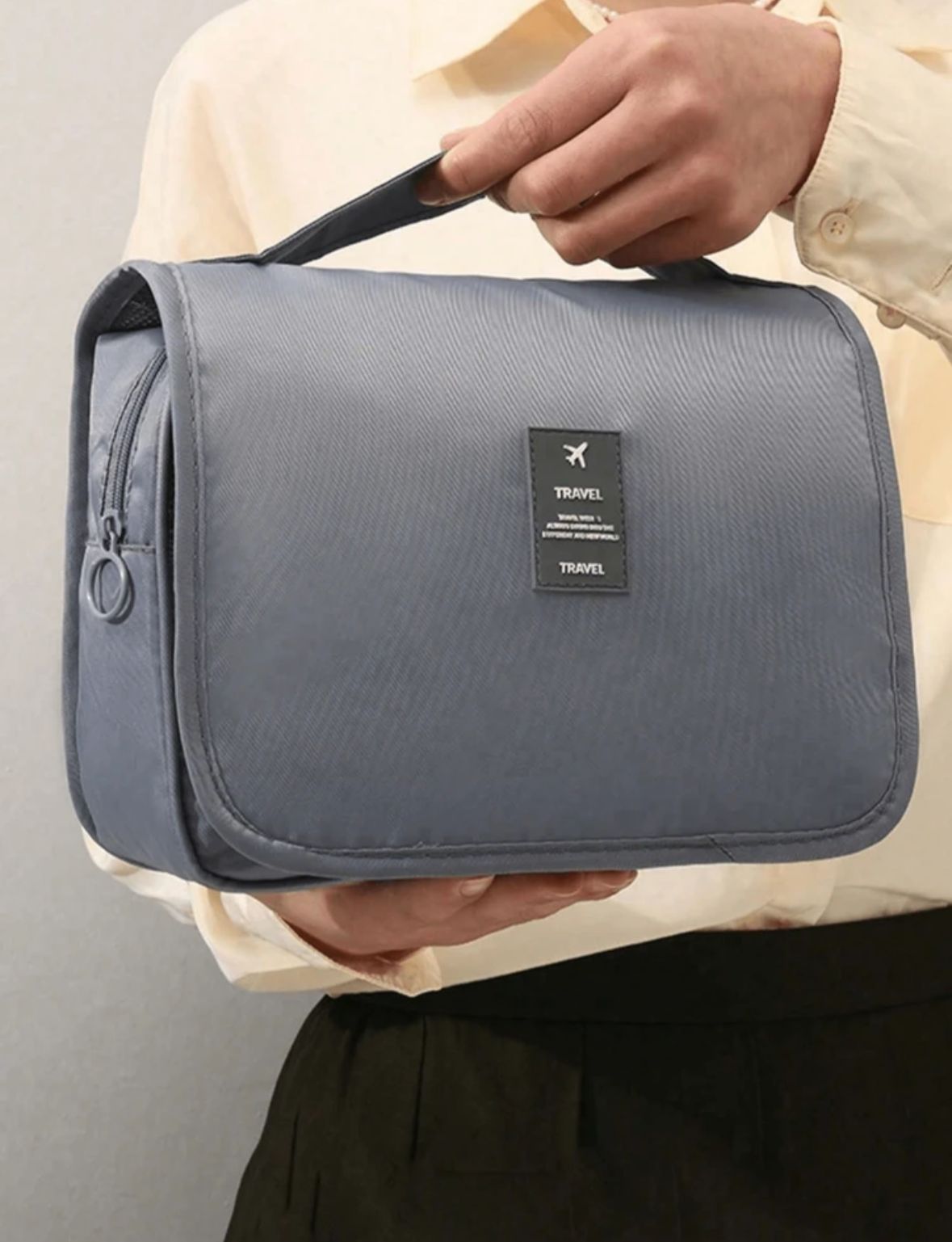 Hanging Travel Organizer 🧳