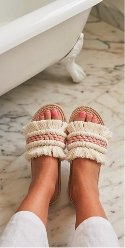 Fringe Bliss Slides 🌾